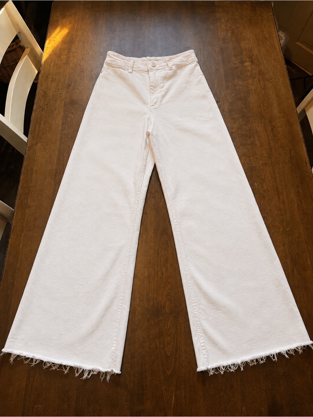 ZARA White High Rise Wide Leg Raw Hem Jeans Size 6